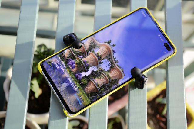 诺基亚|一股浓浓的北欧风，199元的诺基亚E3200 TWS+耳机体验