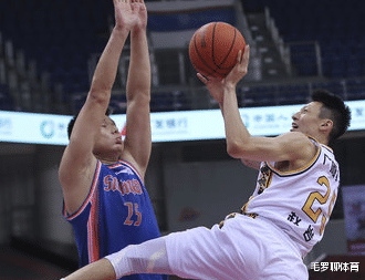 李春江|CBA史诗级空篮不进，水平不如业余球迷，李春江开骂孙铭徽狂打铁