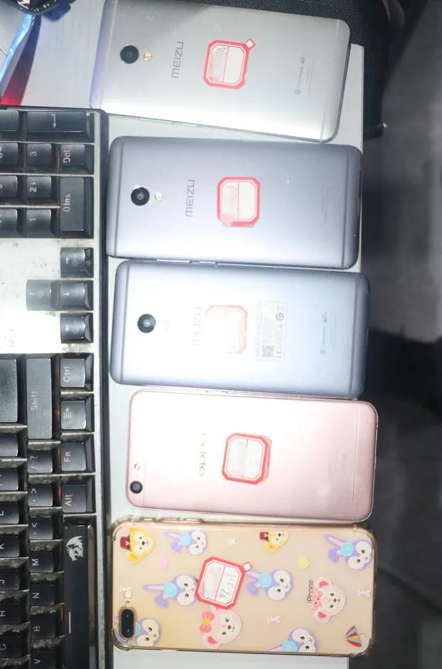 江南都市报|警方突袭写字楼！现场带走44名男女...