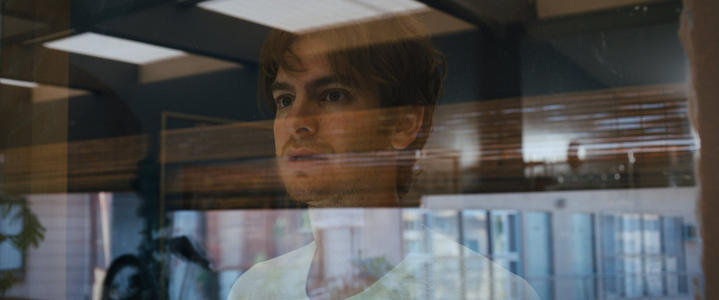 银湖之底|《银湖之底》打马赛克打到手软，但是这片子真的很高档