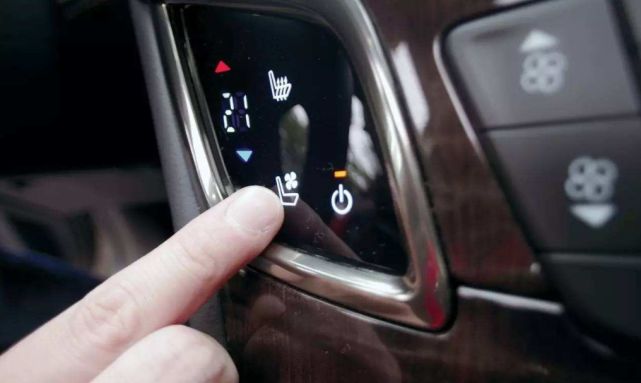 「高速行车」高速行车为何不能开内循环？听同志解释后，车主总算明白了