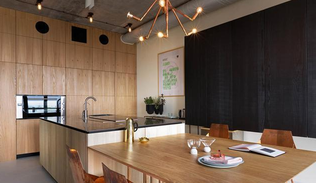 ▲70后不婚男独居生活曝光,坚持自律12年,家里一尘不染令女生汗颜