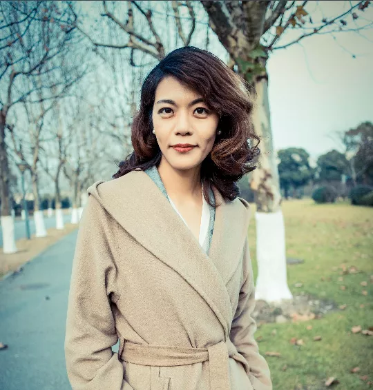 薇娅▲李佳琦薇娅“互撕”上热搜，揭露成年人关系的真相：朋友互撕，仇人互帮