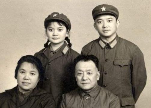 王刚|时隔14年，当年为60岁王刚生下一子的“娇妻”郑艳东，如今幸福吗