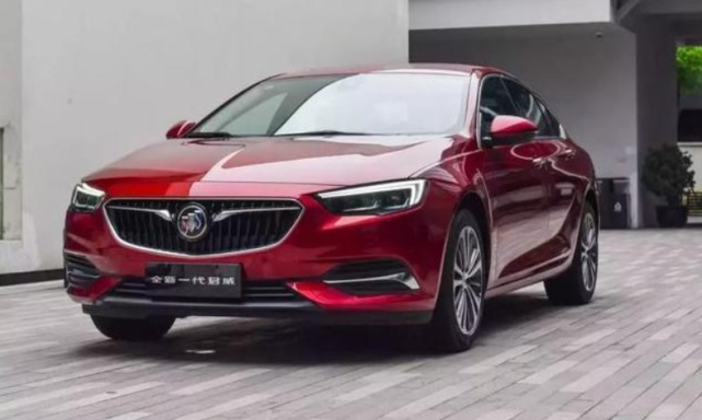 「丰田雷凌」还要啥A级车!这四款B级中型车,最高降幅5万,比轩逸还吃香