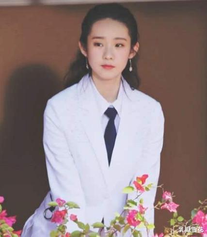 TFBOYS■《创造营》TFBOYS突然出现,只有3秒钟镜头,却抢走全场导师风头