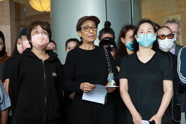 [赌王]曝何家出于孝道公开何猷邦信息, 因身体问题赌王要求四房保密28年