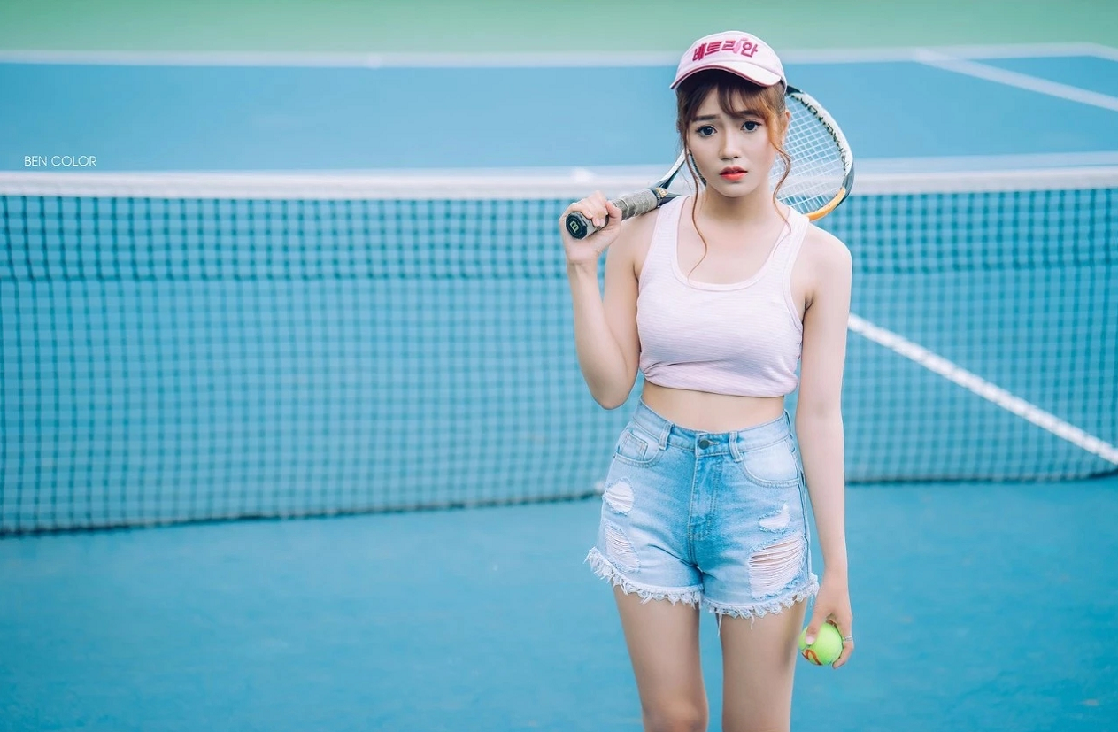 美女穿这么漂亮，真是来打球的吗？