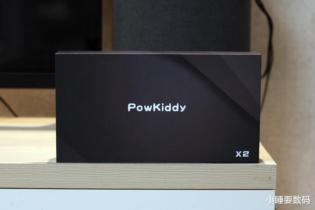 京东|国产掌上游戏机体验，Switch造型加7寸IPS屏幕，内置多种模拟器