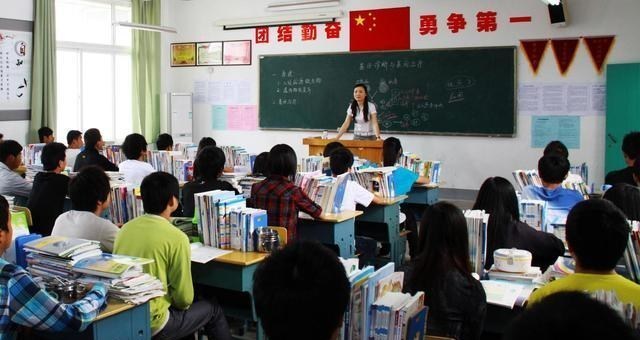 「高校」又是一年高考季，哪个省份考生最难？网友：都很难