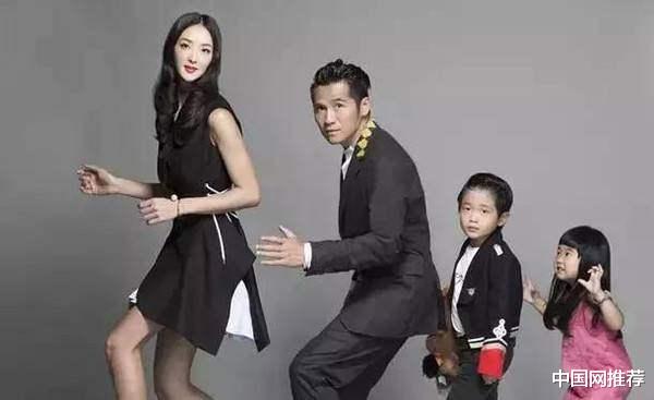 曹格|曹格带儿子兜风,称儿子为哥们儿,Joe长发遮眼帅气十足