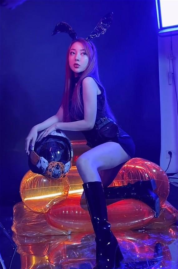 郭美美|出狱第457天，郭美美终于还是走了老路，真是江山易改本性难移