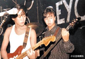 黄家驹■黄家驹离世27年,戴白花穿孝服大闹灵堂的未婚妻,现在怎么样了?