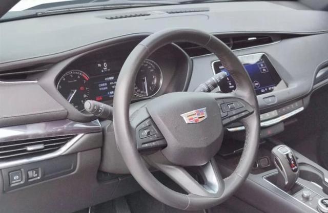 凯迪拉克|沃尔沃XC40和凯迪拉克XT4价格相仿,家用买哪个更合适?