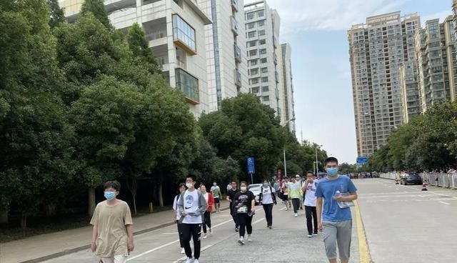 「数学」2020高考数学，学生普遍反应：比二模试题还要简单，没有特殊题型