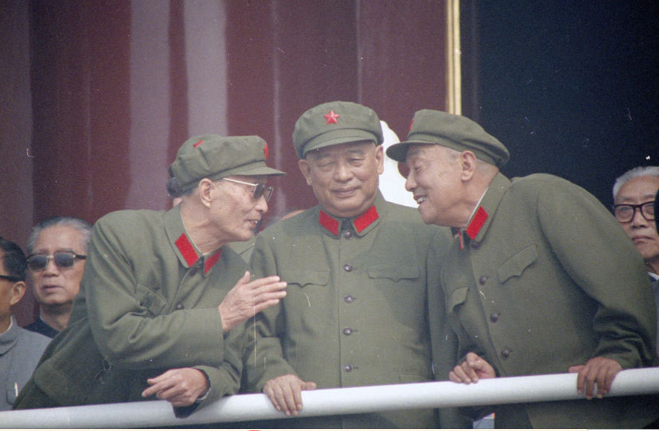 迟浩田|迟浩田不愿当总参谋长，聂凤智将军大喊一声后，他立即上任