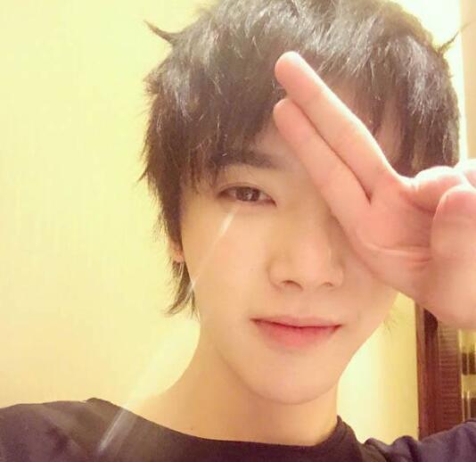 『华晨宇』华晨宇新歌mv上线，引爆音乐排行榜，他是天生的音乐人。