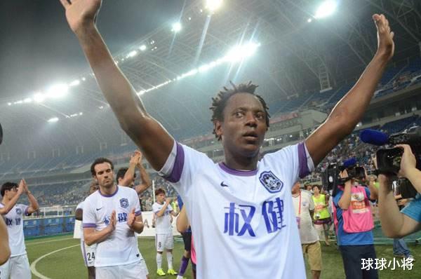 【天津泰达】泰达迎来新“孔卡”,秘鲁华裔小将,训练分组位置是前腰