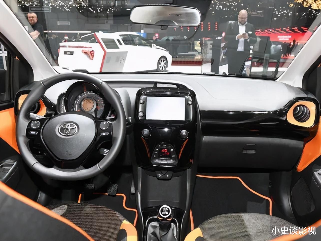 五菱|丰田微型车登场，或四万起售！成五菱MiNi最强对手，百公里油耗2毛