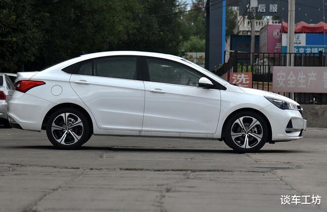 [艾瑞泽5]低至5万内就能买，艾瑞泽5还是卖不好，奇瑞该反省了