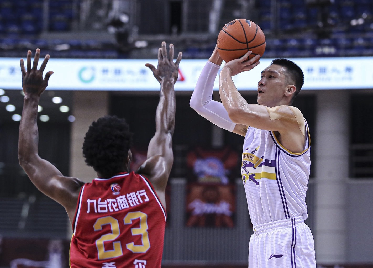 吉林男篮|17战12败!CBA巨人杀手出局,一战揪出最大罪人,5失误5犯成毒瘤