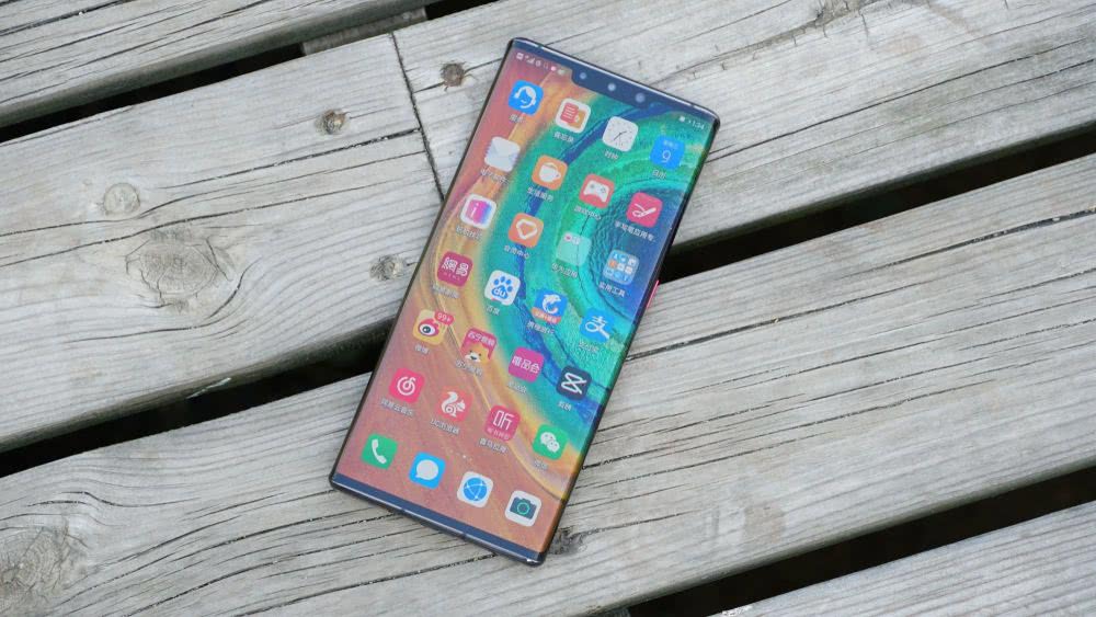 【华为手机】华为手机怎么选？内行人透露要“三买三不买”，随便选也不会错！