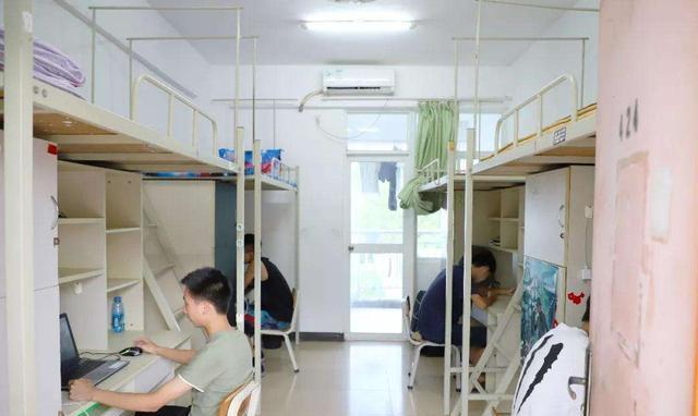 大学生|准大学生们新生报到时，这四样东西先别带，学长：都是血的教训啊