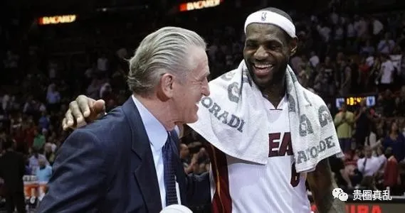 |史上最逆天总决赛来了！詹眉对水花，字母哥打伦纳德，真炸了！