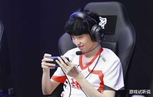 ag战队|AG一诺铠无人能挡，选择“3防御装”很新颖，赛后自夸：边路铠真的强！