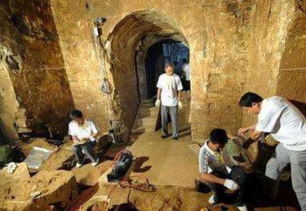 诸葛亮|诸葛亮的墓穴诸葛亮之墓被发现？看到墓中之物，专家直呼：不可思议