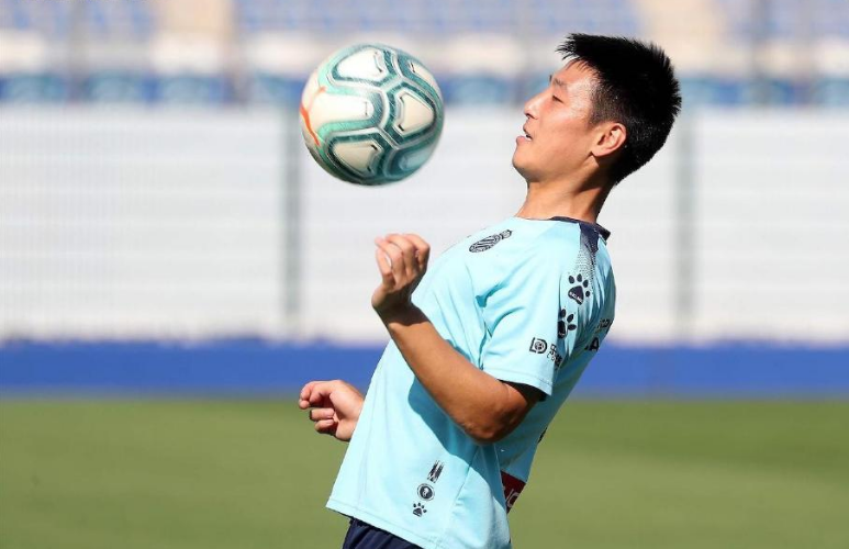 西班牙人@西班牙人主帅态度明确，武磊或无缘首发，若输球保级将彻底无望