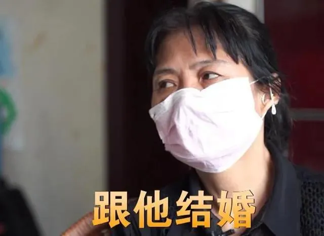 靳东|30年无性无爱，惨遭“靳东”骗婚：私聊照曝光后，我看到了中年女性最羞耻一面