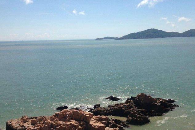 『幸福触手可及』打卡《幸福触手可及》同款取景地，海滨风光宜人，海鲜肥美可口