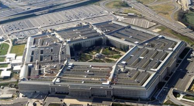 美军|美国航母在南海还未动手，五角大楼却收到噩耗：关键军舰被炸毁