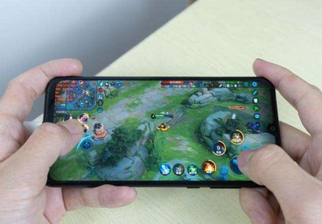 荣耀v20：感谢荣耀play4TPro，让荣耀V20中配版降成“红米价”，这下纠结了！