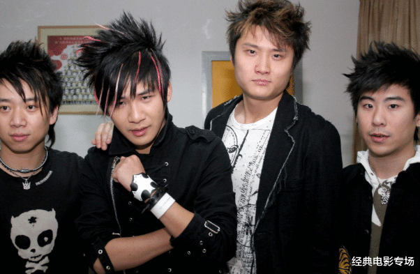 花儿乐队|花儿乐队不是大张伟一个人的乐队，没了他，也可以是花儿乐队