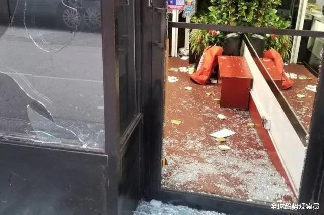 「移民」华人一家暴乱中遭洗劫 弃财逃命仍被打进ICU! 移民半生 一夜心冷