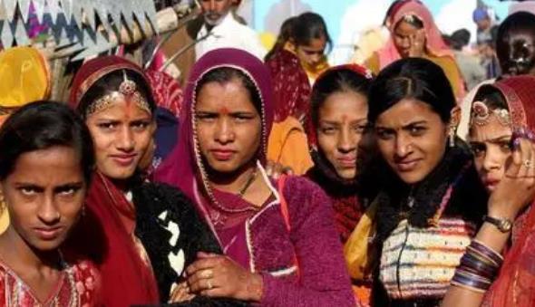 『印度』印度的一妻多夫制,20岁少女嫁5兄弟,生活满足却唯独苦恼这一点