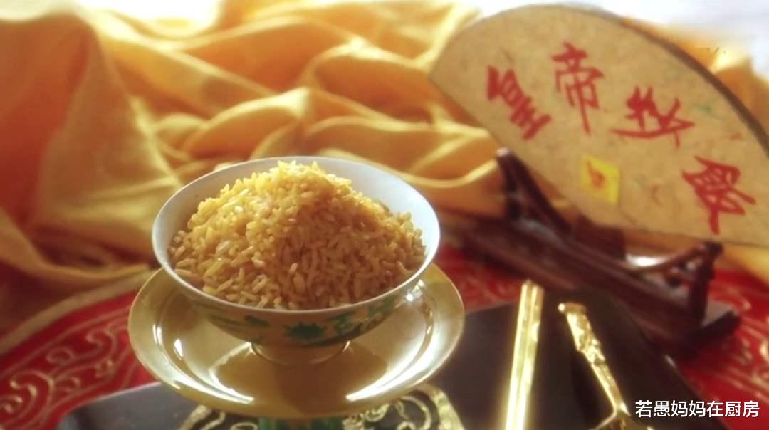 「米饭」赌王何鸿燊吃一碗米饭，花费5000元，食神到底用了什么食材？
