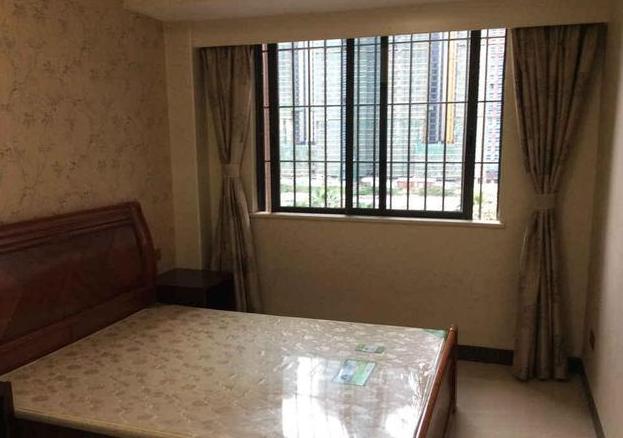 |装修花了3个月左右，完工马上打扫卫生，客厅很漂亮，晒晒