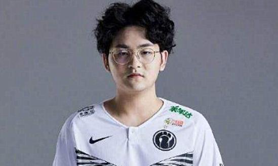 #Uzi#LDL人员爆料，IG引入UZI补齐下路短板，RNG粉丝内心挣扎