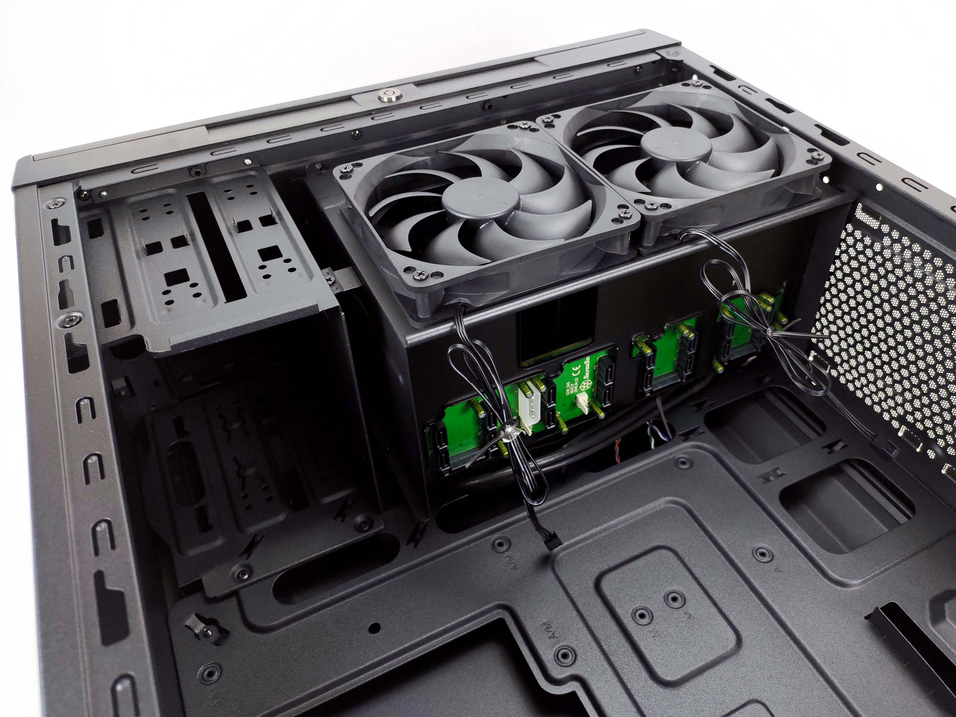 酷睿处理器|64TB超豪华别墅，银欣CS380黑威联通主机达成