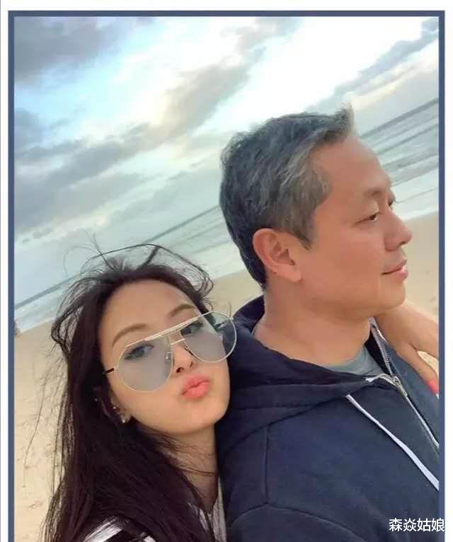 王岳伦▲李湘晒王岳伦近照炫耀自己保养成果，满脸沧桑的王导只大李湘两岁