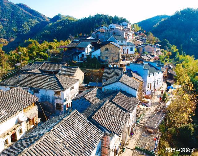「桃花源」“桃花源”般古村，藏于皖南秀丽山峰之巅，村民至今保留古老传统