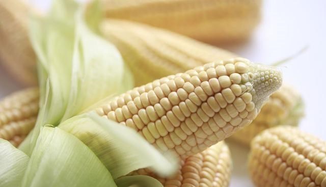 血栓|不想给血管“添堵”，少碰2白，多吃3黄，净化血液，血管变干净