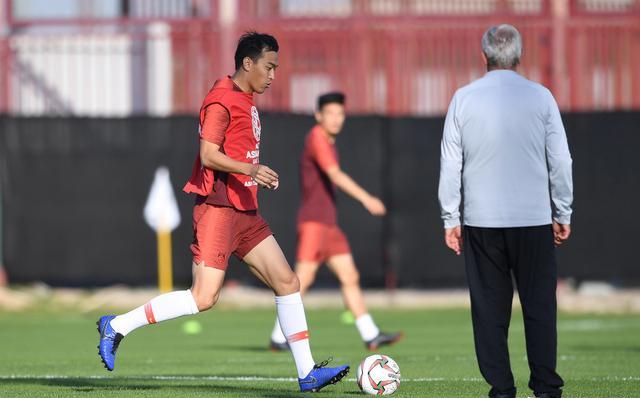 「世界杯」国足出线存疑，多人受罚背后，名帅：中国队2022年世界杯没戏