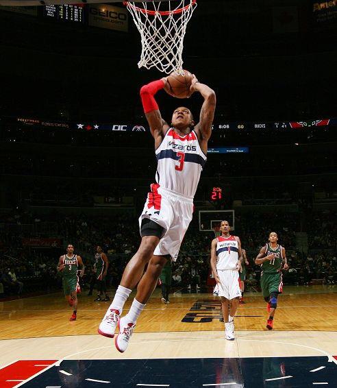 鲍尔▲二换一！鲍尔、英格拉姆收拾行李吧，名记：西部改变天了