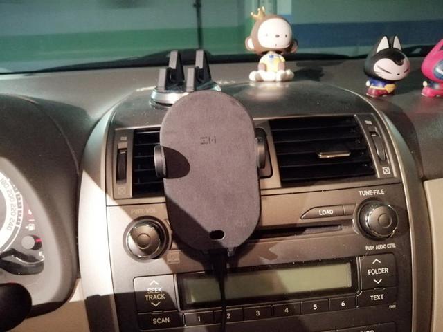 小米科技|小米推出无线充车载支架，豪车面料，10W快充，能否成就爆款销量