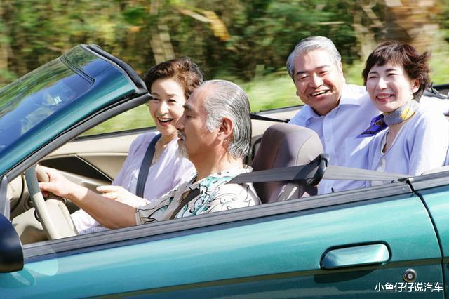 [旅行]为什么自驾游出去旅游时，不能在车里睡觉，而是要去宾馆休息呢