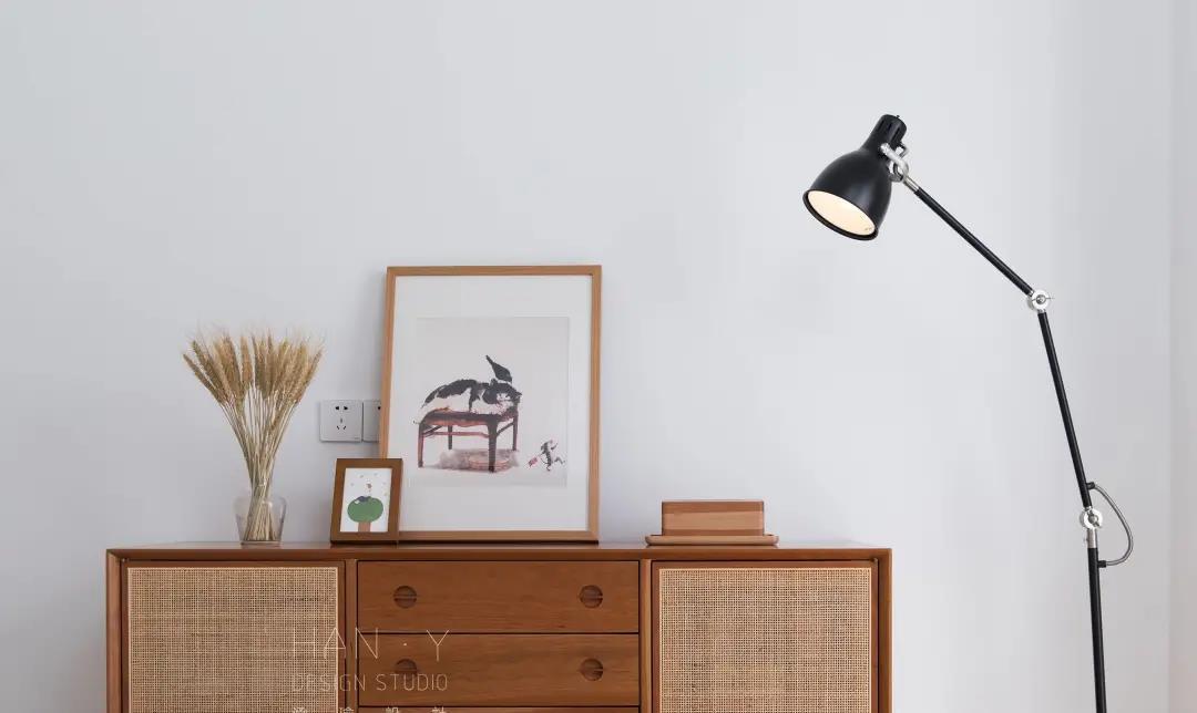 |他家97㎡的房子，舍弃客厅，不买餐桌，这么设计太有远见了！羡慕